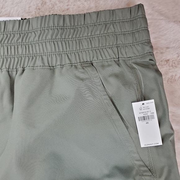 Old Navy High-Waisted StretchTech Shorts Women 4-inch inseam 4X BNWT - Picture 7 of 12